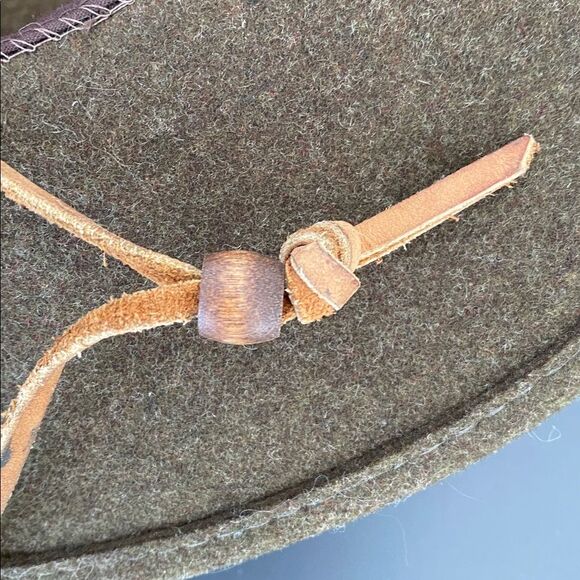 Bailey Hats Light Felt Wool Olive Green Felt Hat Sz L Leather belt Boho Western main image 4